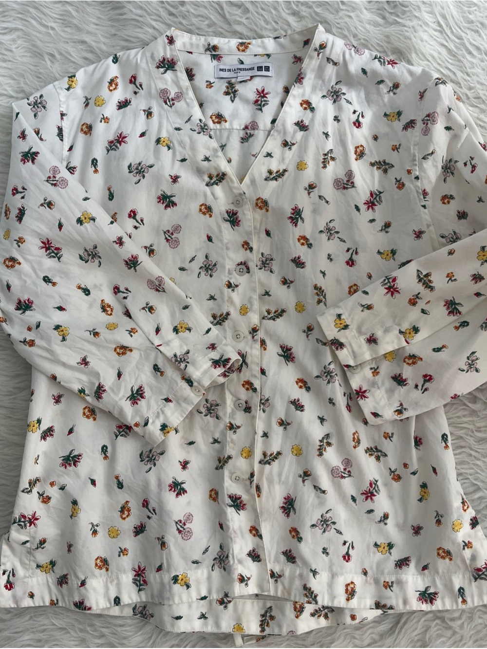 Uniqlo White Floral Button-Down Blouse Cottage